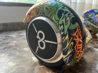 Hoverboard con diseño de grafiti  luces y bluetoot