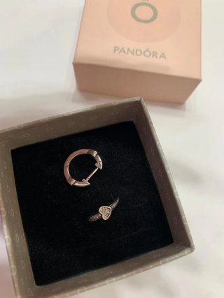 Pendiente de Aro Pandora con Corazón