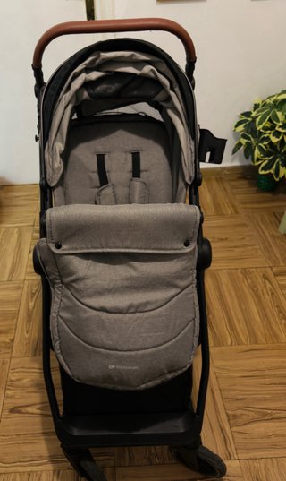 Carrito Kinderkraft gris