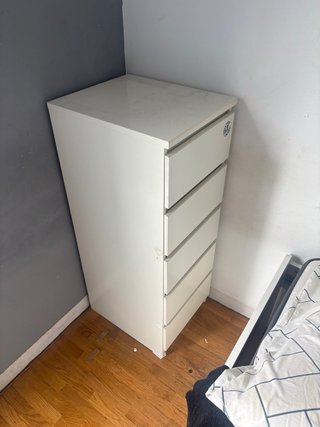 Cómoda Blanca con 5 Cajones