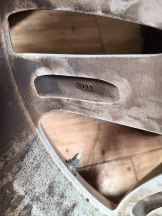 4 Llantas Audi con Neumáticos