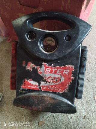 Cargador de bateria para coche 12V voltímetro