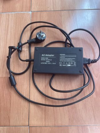 Adaptador AC 200W 19.5V 10.3A