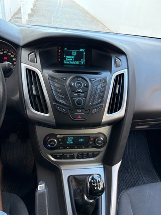 Ford Focus 1.0 EcoBoost 125 CV · 6 velocidades ·