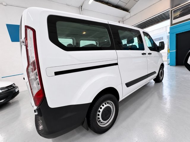 Ford Transit Custom 9 plazas!