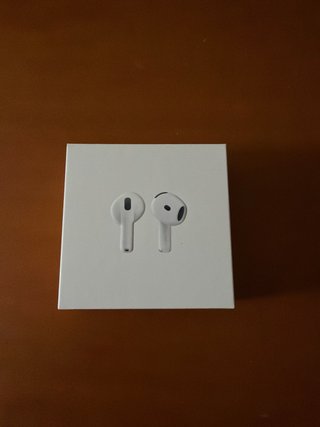 Apple AirPods 4