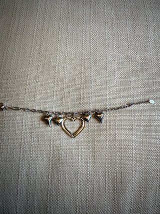Bracciale con ciondoli a cuore