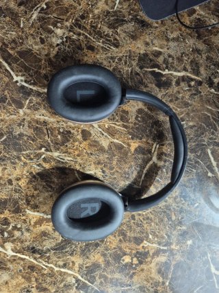 Auriculares Primux Negros y Dorados