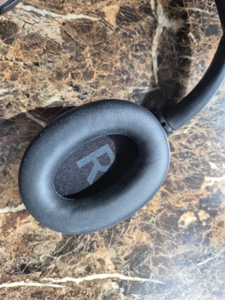 Auriculares Primux Negros y Dorados