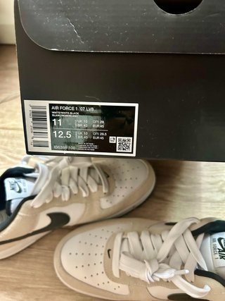 Nike Air Force 1 '07 LV8