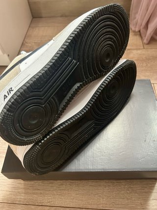 Nike Air Force 1 '07 LV8