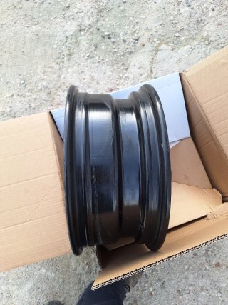 Llanta Ford Transit 16 pulgadas
