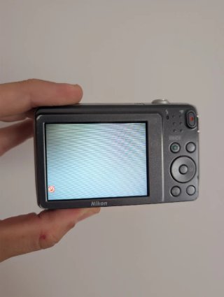 Nikon Coolpix S3700 Wi-Fi 20.1 MP