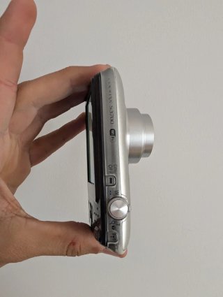 Nikon Coolpix S3700 Wi-Fi 20.1 MP