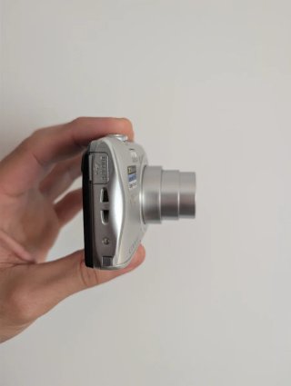 Nikon Coolpix S3700 Wi-Fi 20.1 MP