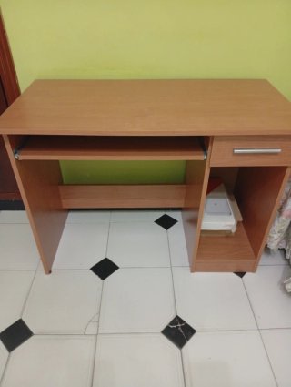 Tavolo consolle in legno e vetro