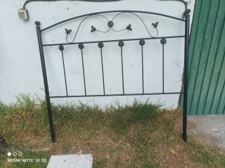 Cabecero de Forja Negro y dorado, cama 135cm