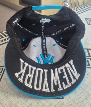 Gorra New Era Negra y Azul
