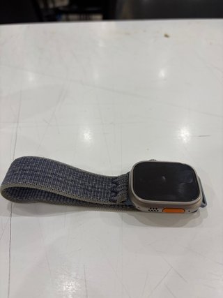Apple Watch Ultra 49mm GPS+Cellular Titanio