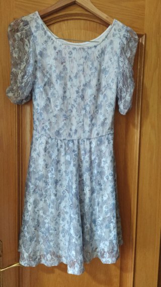 Vestido de encaje floral