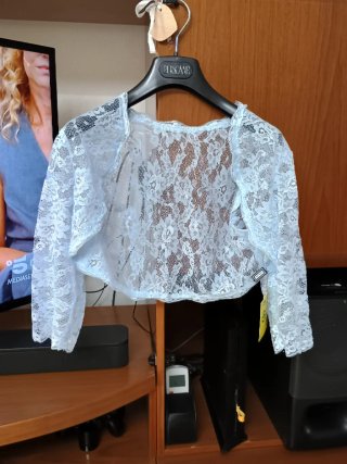 Coprispalle pizzo azzurro 3/4