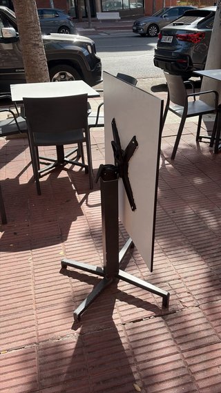 Conjunto de mesas y sillas de terraza