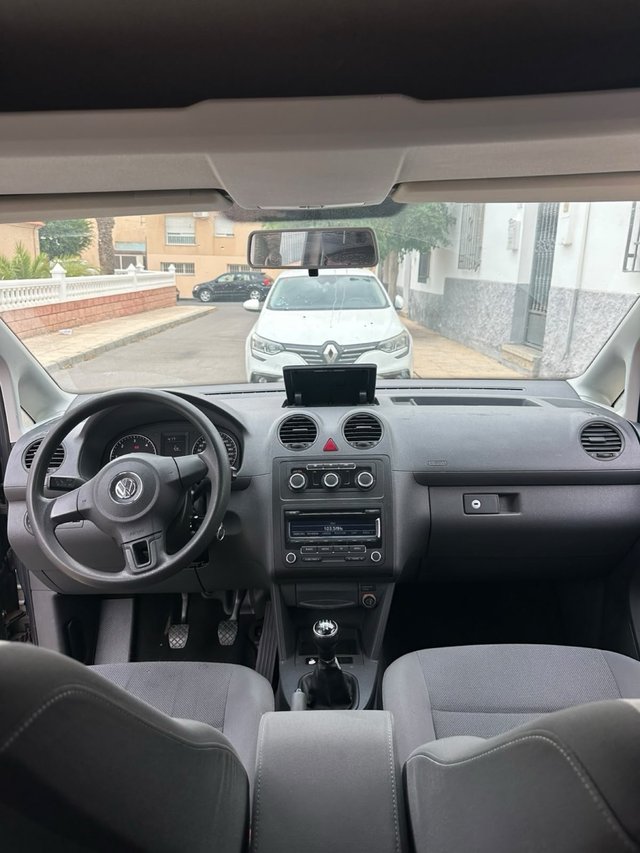 Volkswagen Caddy 2012