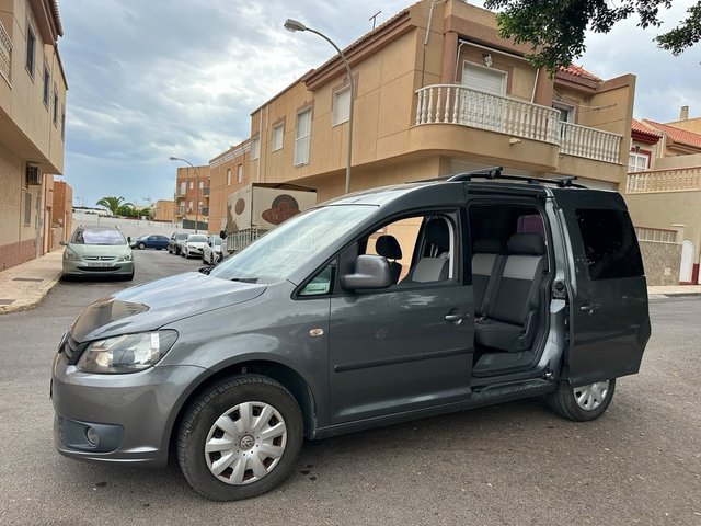 Volkswagen Caddy 2012