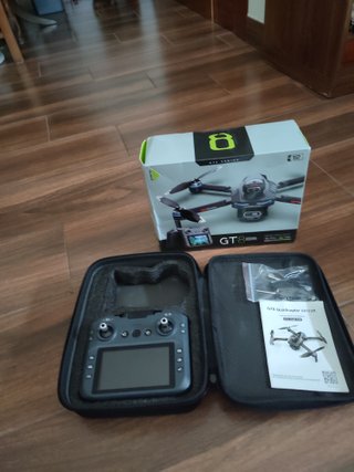 Mando GT8 con pantalla y accesorios
