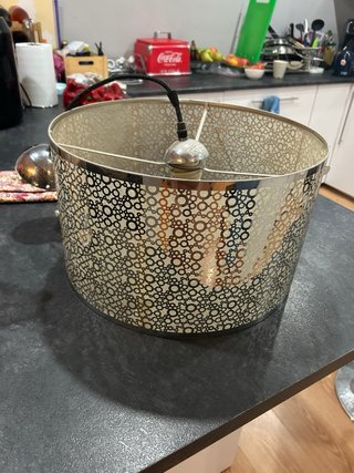 Lámpara de Techo Metálica Dorada