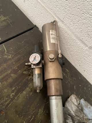 Bomba de engrase neumática con mangera completa