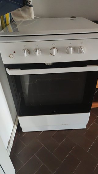 Cucina a gas con forno indipendente