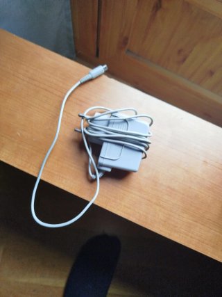 URGE,Nintendo 2DS Negra con Cargador y Funda