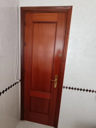4 Puerta de interior de madera para restaurar