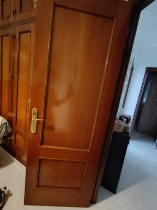 4 Puerta de interior de madera para restaurar