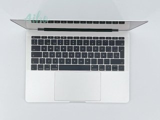 MacBook Pro 13" (2017) Intel Core i7 2.5GHz 2 núcleos - SSD 256Gb - 16GB RAM - Plata