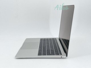 MacBook Air 13" (2020) Intel Core i3 1.1GHz 2 núcleos -SSD 256gb - 8GB RAM - Plata