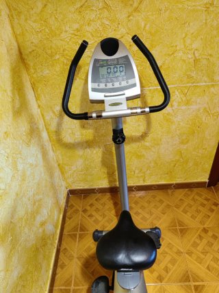 Bicicleta Estática BH Fitness