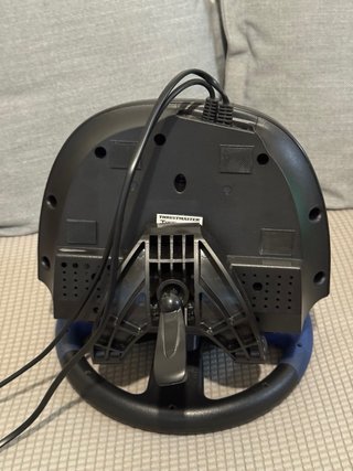 Volante Thrustmaster T150 Pro