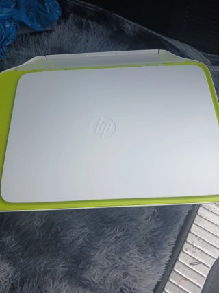 Impresora HP Blanca y Verde