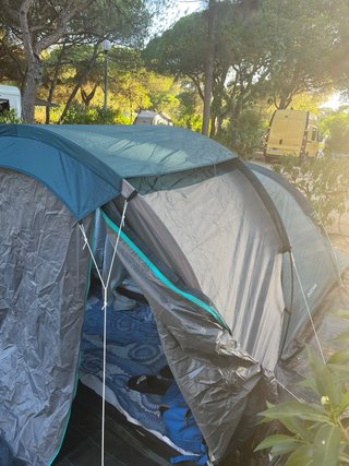 Tienda de Campaña Quechua para 4 Personas.