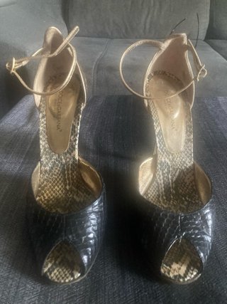 Zapatos tacón Dolce&Gabbana negros y dorados