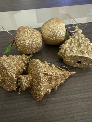 Set de 6 Adornos Navideños Dorados