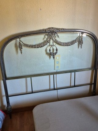Cabecero Bronce y Cristal Tallado 1.35