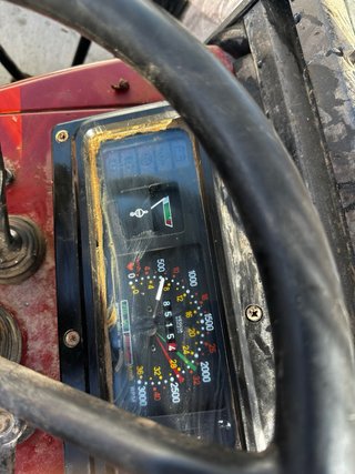 Tractor New Holland 82-86
