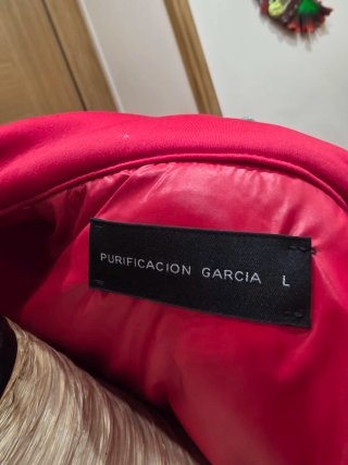 Parka Purificación García Roja