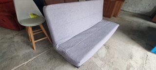 Sofá cama gris con canapé