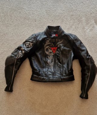 Mono Dainese Talla 42
