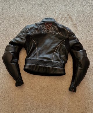 Mono Dainese Talla 42