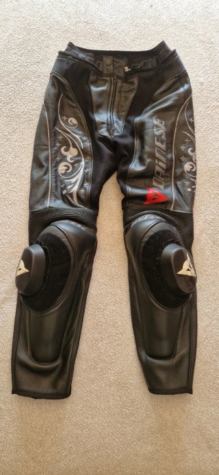 Mono Dainese Talla 42